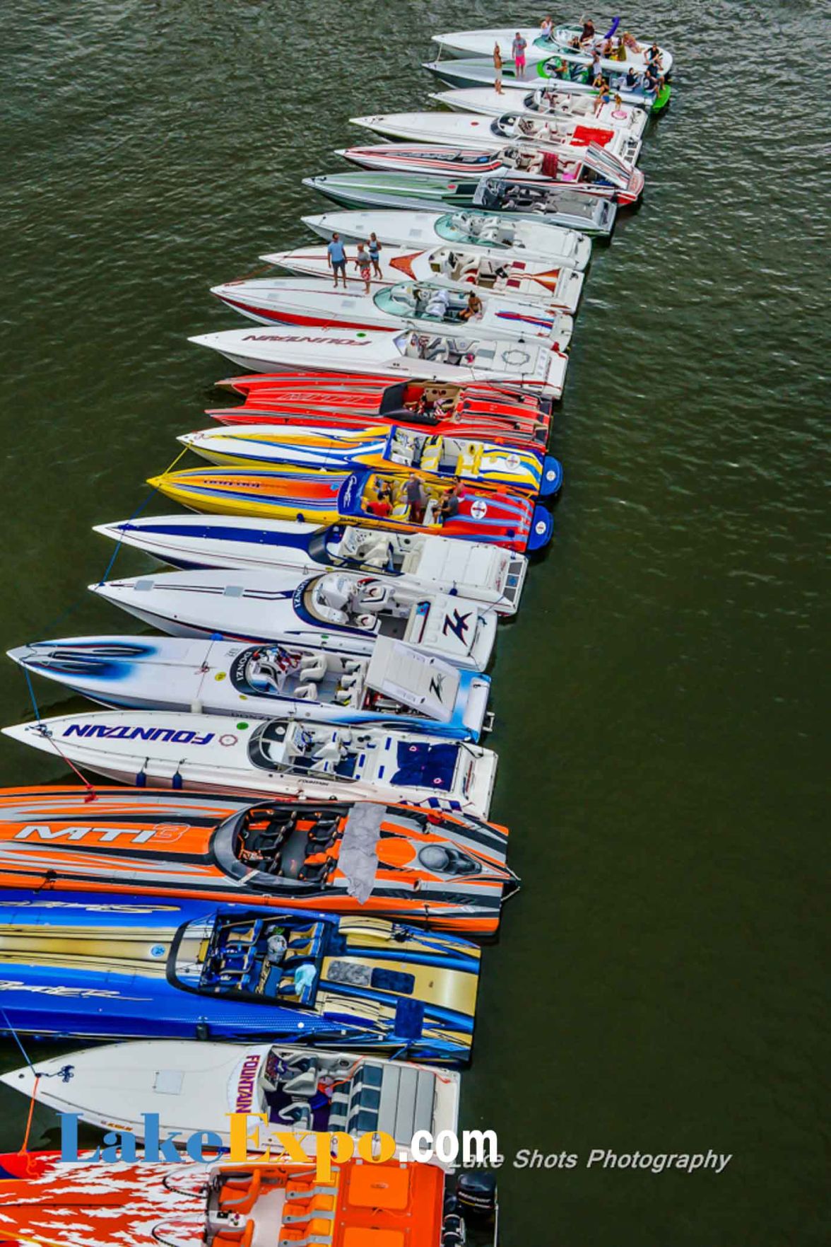Shootout Poker Run-1662_line of boats.jpg